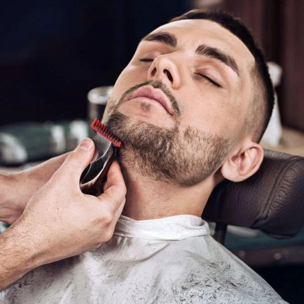 Beard Styling at Minmini Saloon